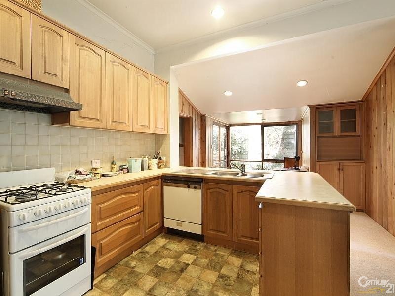 27 Leila Road, Ormond VIC 3204