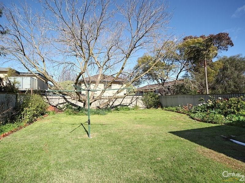 27 Leila Road, Ormond VIC 3204