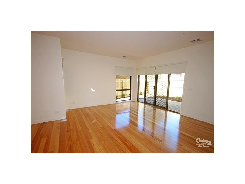 8 Brady Road, Bentleigh East VIC 3165