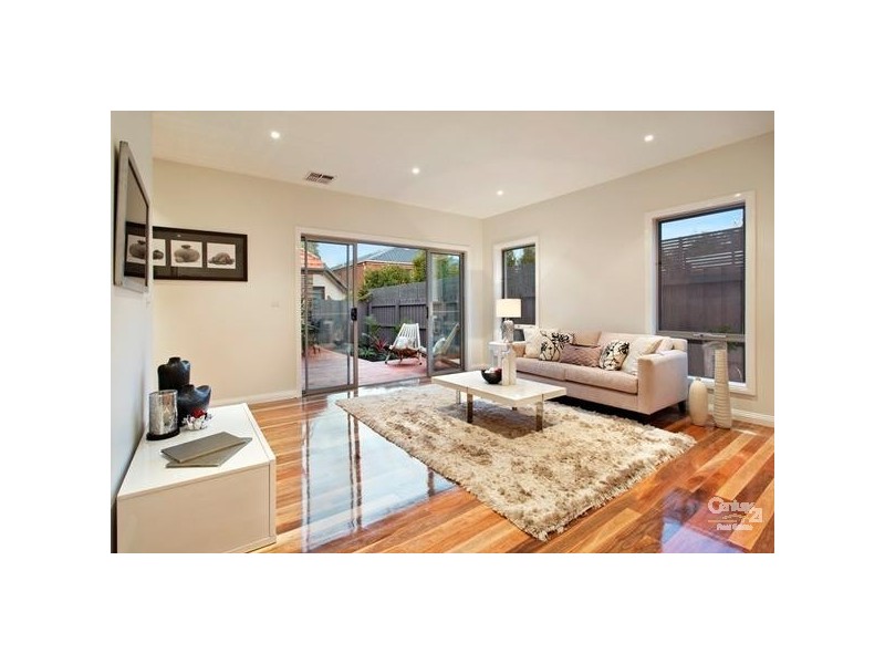 40B Anne Street, Mckinnon VIC 3204