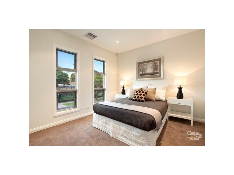 40B Anne Street, Mckinnon VIC 3204