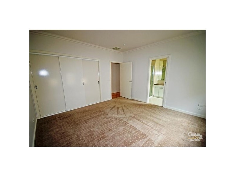 2/10 Norville Street, Bentleigh East VIC 3165