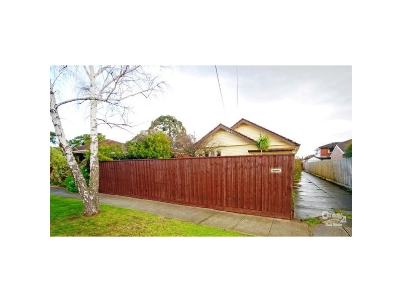 19 Melton Avenue, Carnegie VIC 3163
