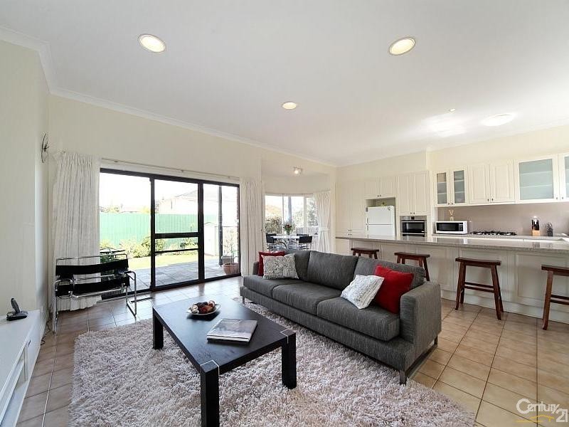 24 Alfada Street, Caulfield South VIC 3162