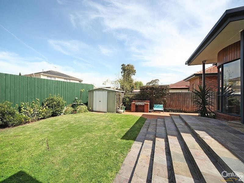24 Alfada Street, Caulfield South VIC 3162