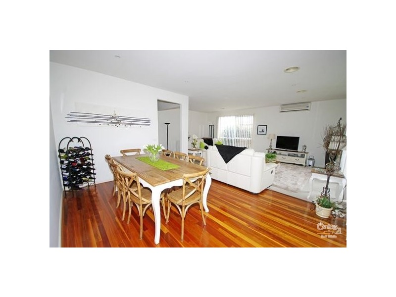 2/12 Browns Road, Bentleigh East VIC 3165