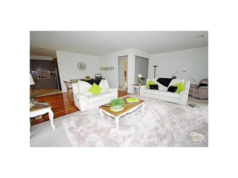 2/12 Browns Road, Bentleigh East VIC 3165