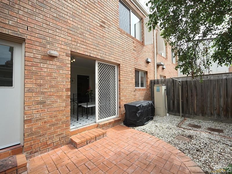 2/1D Tovan Akas Avenue, Bentleigh VIC 3204