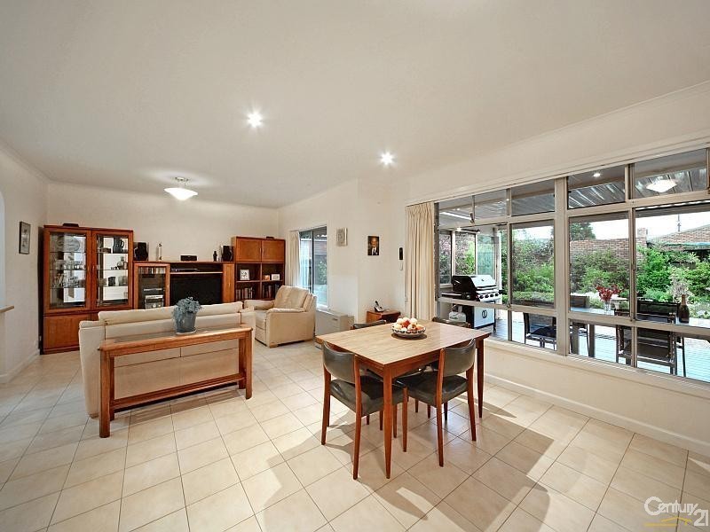 7 Surrey Street, Bentleigh East VIC 3165