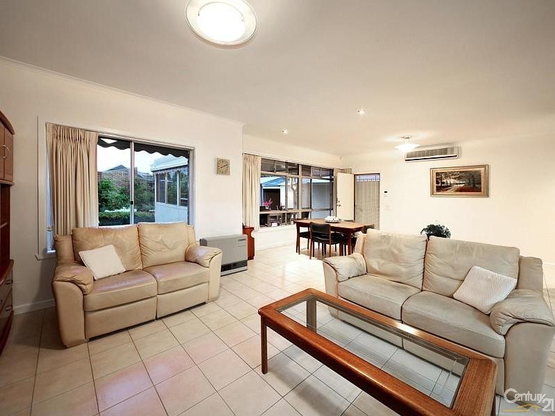 7 Surrey Street, Bentleigh East VIC 3165