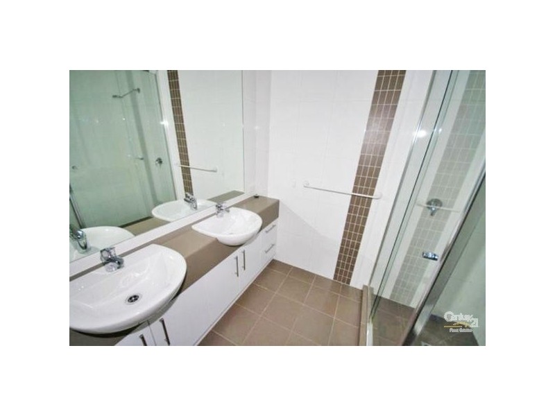 2/12 Browns Road, Bentleigh East VIC 3165