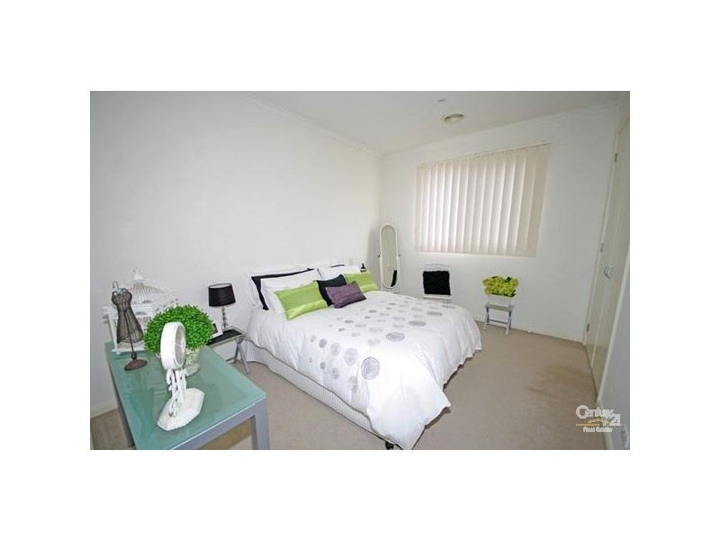 2/12 Browns Road, Bentleigh East VIC 3165