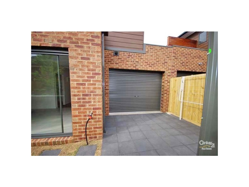 2/1 Barry Street, Bentleigh VIC 3204