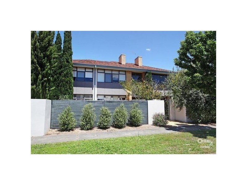 8-2/4 McArthur Street, Bentleigh VIC 3204