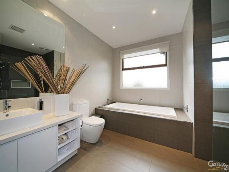 7A Hinkler Avenue, Bentleigh East VIC 3165