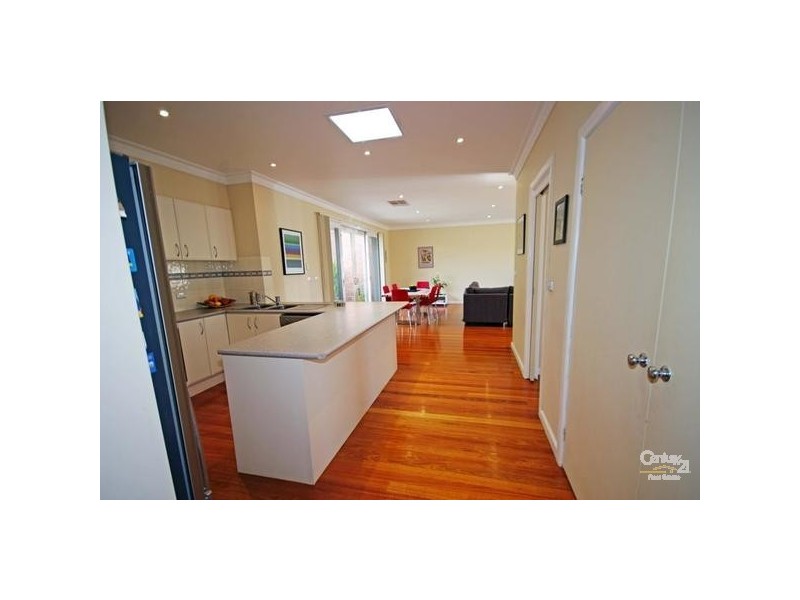 2/77 Lillimur Road, Ormond VIC 3204