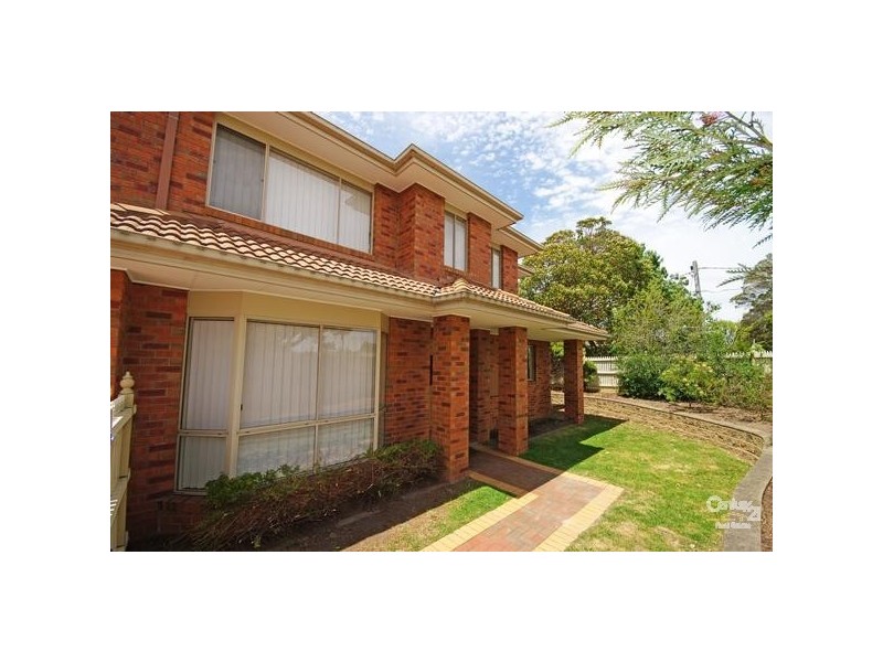 212 Tucker Road, Mckinnon VIC 3204