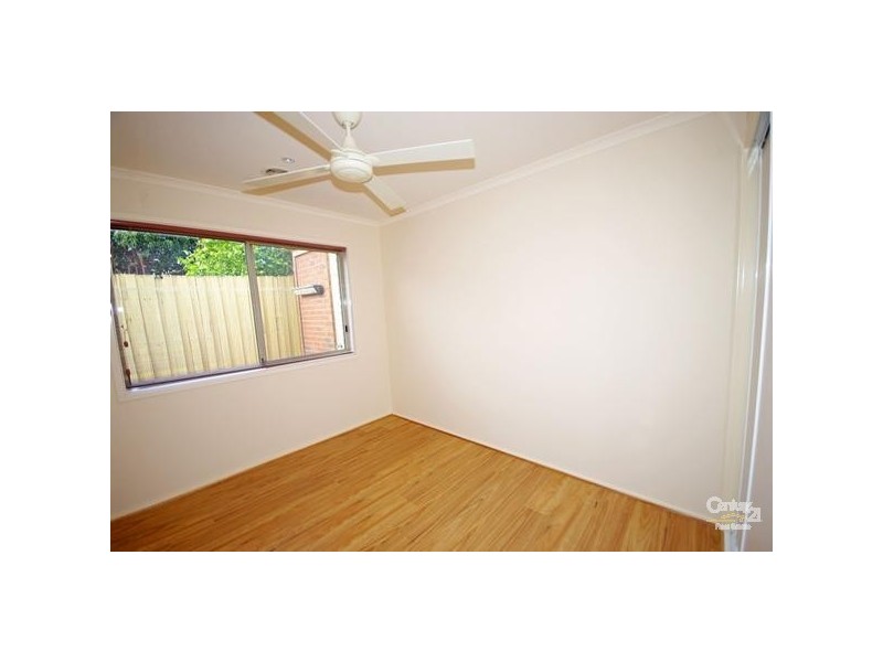 2/8 Nicholls Road, Ormond VIC 3204