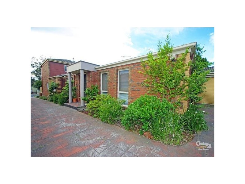 2/8 Nicholls Road, Ormond VIC 3204