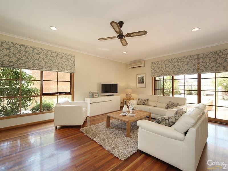 60 Hall Street, Mckinnon VIC 3204