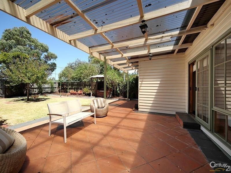 60 Hall Street, Mckinnon VIC 3204