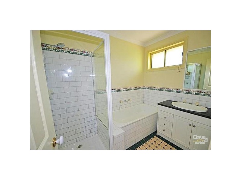 2/50 Lahona Avenue, Bentleigh East VIC 3165