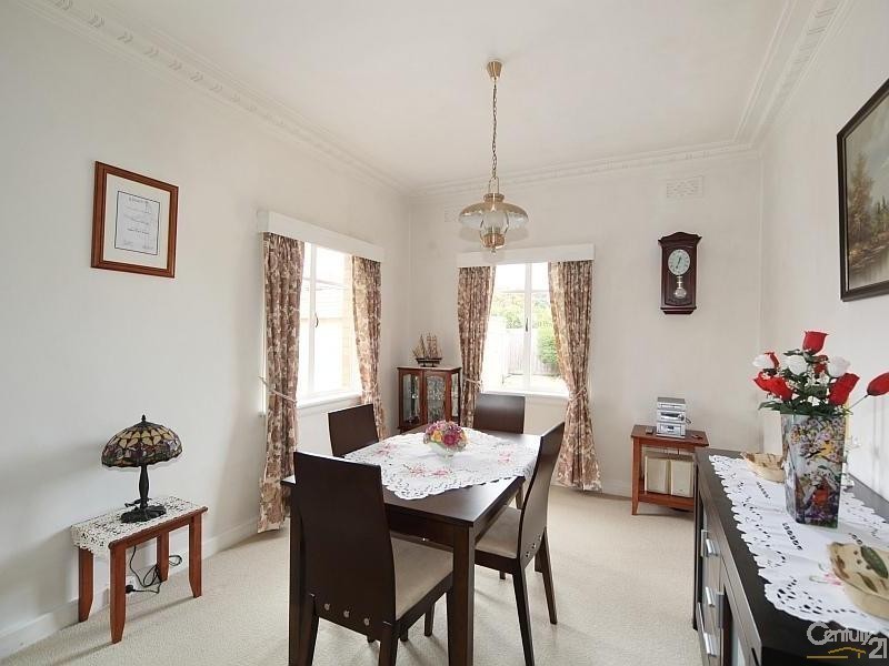 56 Wallace Avenue, Murrumbeena VIC 3163