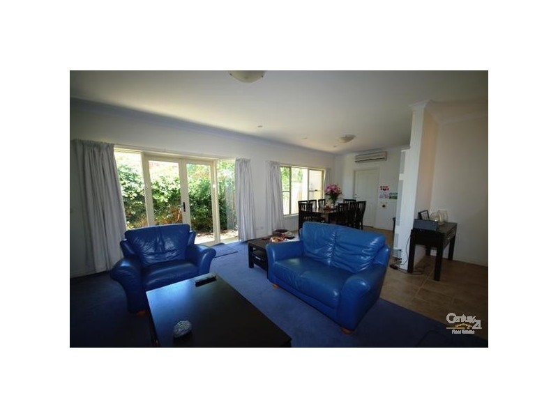 2/11 Carrington Steet, Hampton East VIC 3188