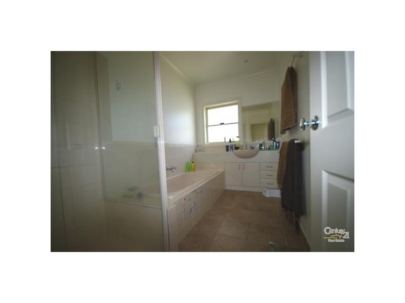 2/11 Carrington Steet, Hampton East VIC 3188