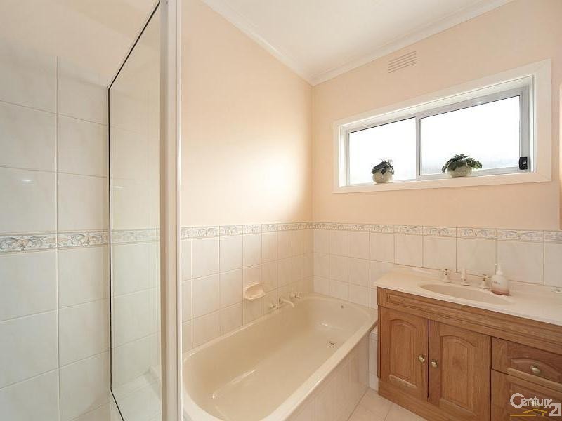 7 Ivy Street, Parkdale VIC 3195