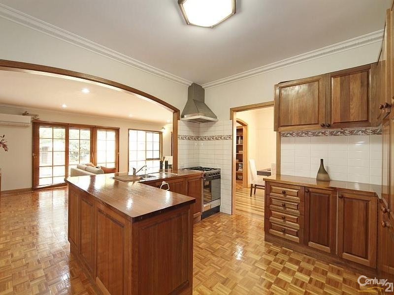 216 Tucker Road, Mckinnon VIC 3204