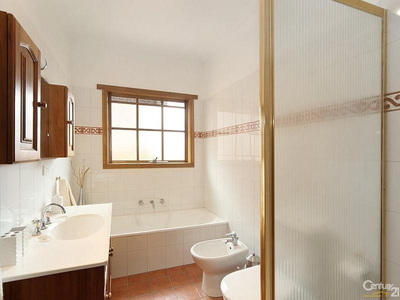 216 Tucker Road, Mckinnon VIC 3204