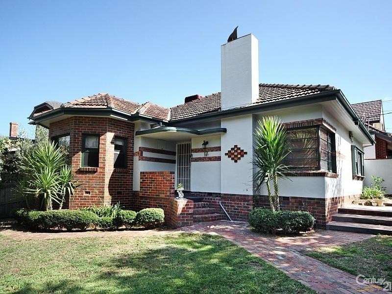 17 McKinnon Road, Mckinnon VIC 3204