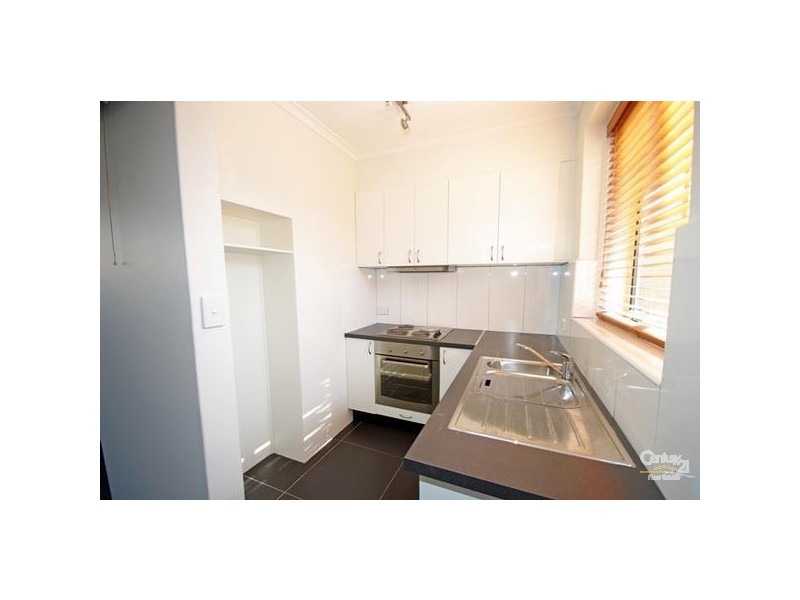 2/9 Waratah Avenue, Glen Huntly VIC 3163