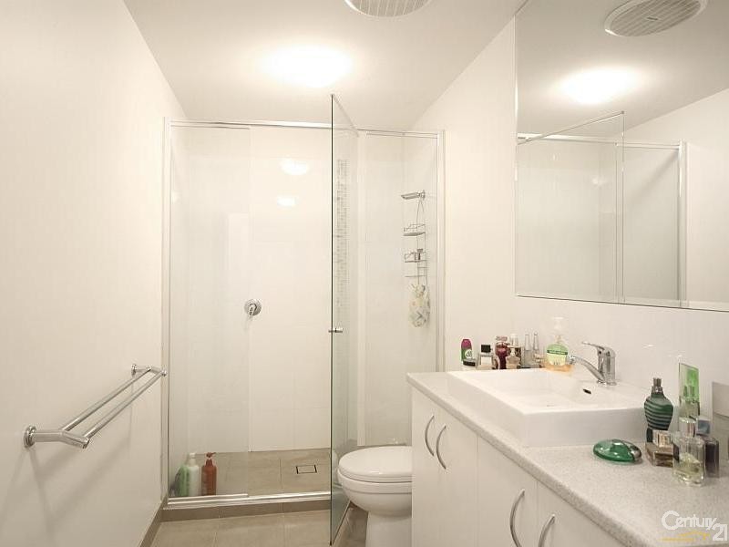 2/18 Bleazby Street, Bentleigh VIC 3204