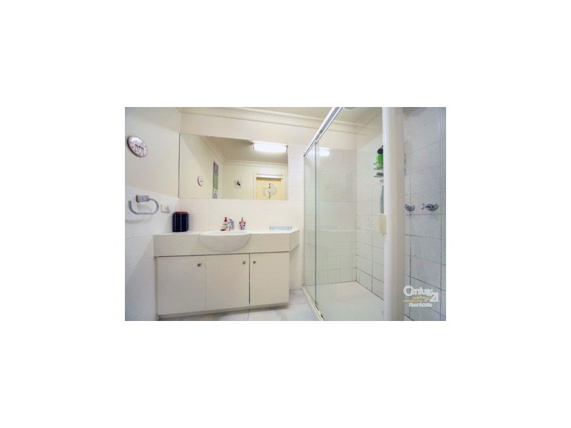 2/125 McKinnon Road, Mckinnon VIC 3204