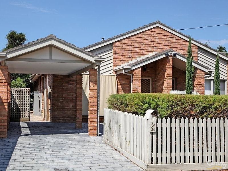 2/34 Hall Street, Mckinnon VIC 3204