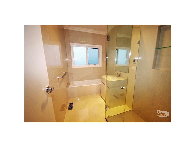 6 Clarence Street, Bentleigh East VIC 3165