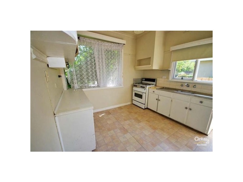 16 Sheffield Street, Bentleigh East VIC 3165