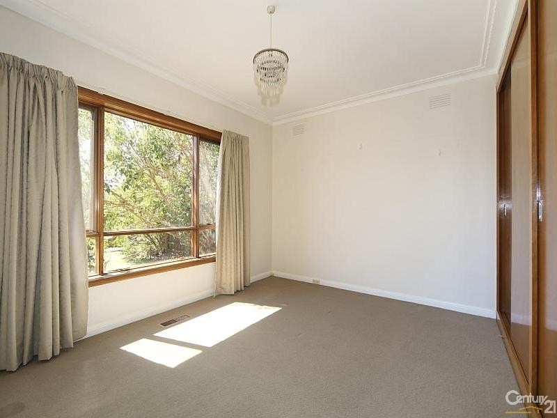 12 Huntley Road, Bentleigh VIC 3204