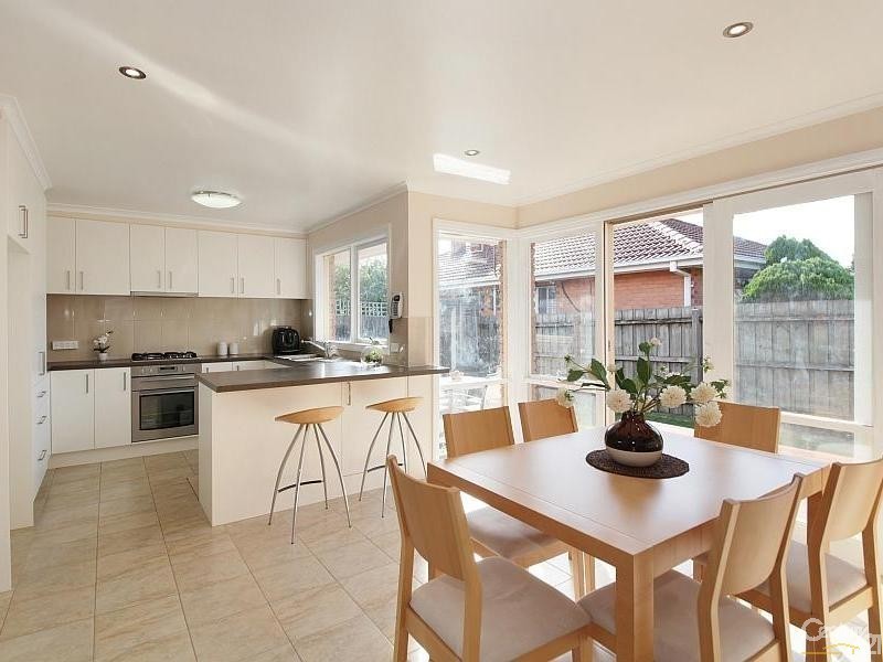 2/3 Deborah Avenue, Bentleigh East VIC 3165