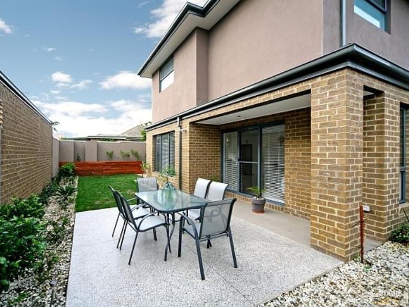 9 Lawson Street, Bentleigh VIC 3204