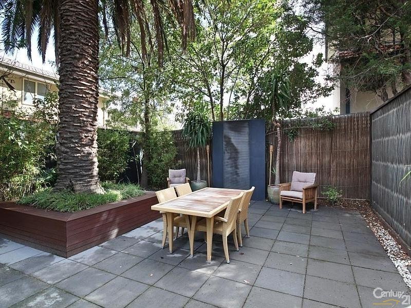 23 Empress Road, St Kilda East VIC 3183