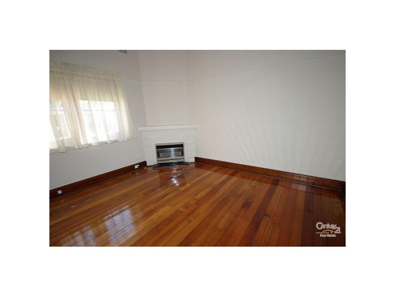 14 Elm Grove, Mckinnon VIC 3204