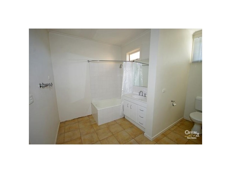 2/3 Wonga Court, Bentleigh East VIC 3165