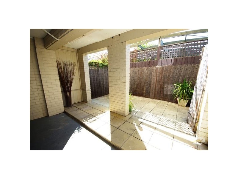 2/3 Wonga Court, Bentleigh East VIC 3165