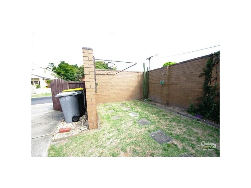 1/2 Rowland Street, Bentleigh East VIC 3165
