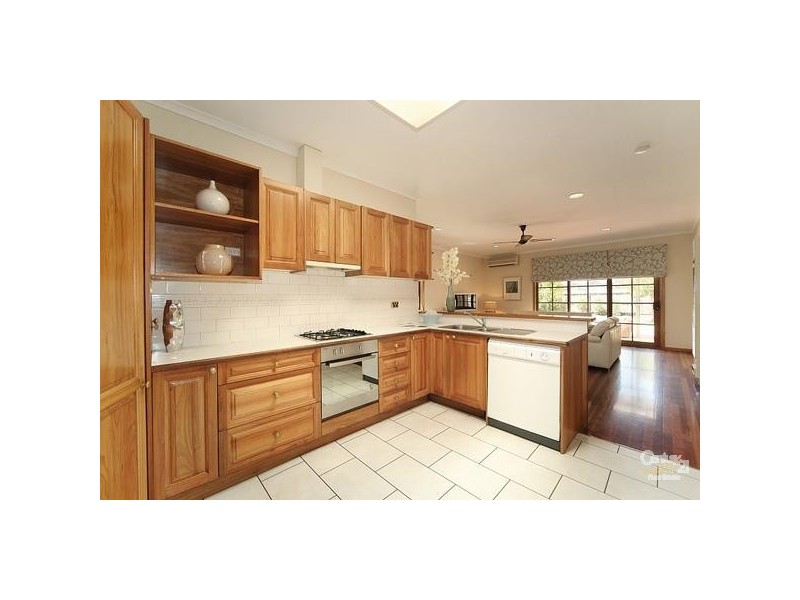 60 Hall Street, Mckinnon VIC 3204