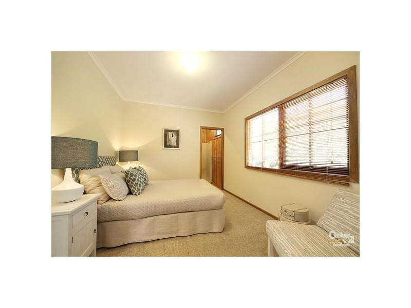 60 Hall Street, Mckinnon VIC 3204