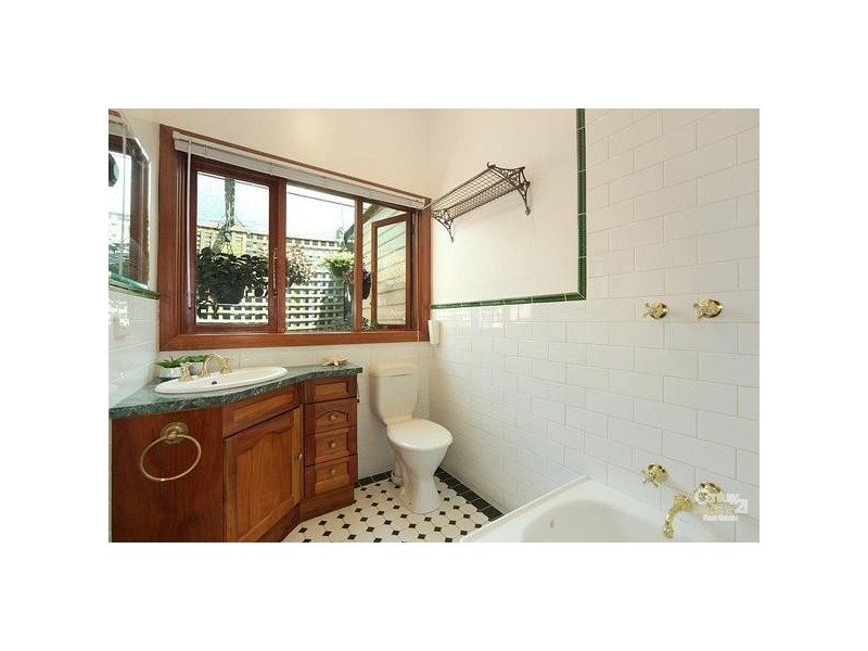 60 Hall Street, Mckinnon VIC 3204